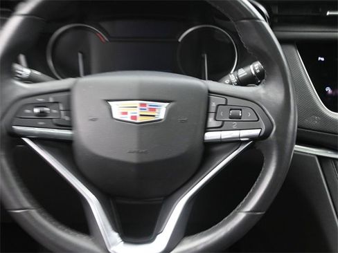 Certified 2024 Cadillac XT6 Luxury image 28