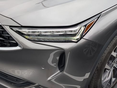 Used 2023 Acura MDX SH-AWD w/ Technology Package image 16