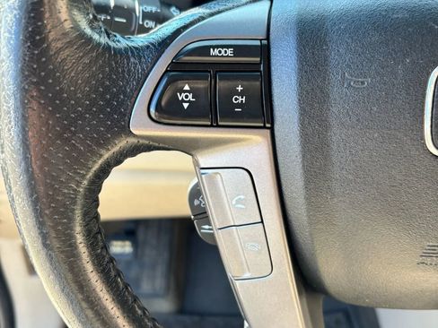 Used 2012 Honda Odyssey Touring Elite image 13