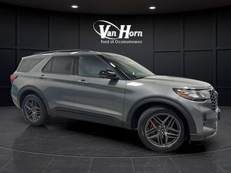 Used 2025 Ford Explorer ST w/ Sun And Sound Package AWD/4WD video 1