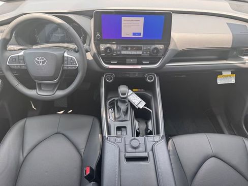 New 2026 Toyota Grand Highlander AWD image 18