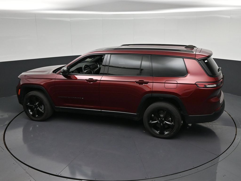 Used 2023 Jeep Grand Cherokee L Laredo AWD/4WD image 24