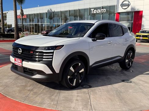 New 2026 Nissan Kicks SR image 4