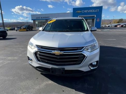 Used 2018 Chevrolet Traverse LT image 3