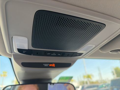 Used 2023 Honda HR-V LX image 21