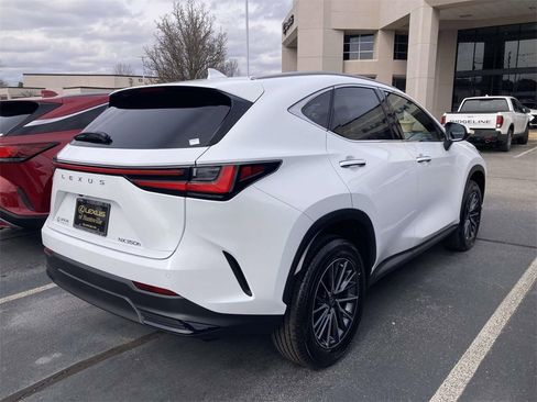 New 2026 Lexus NX 350h FWD image 2