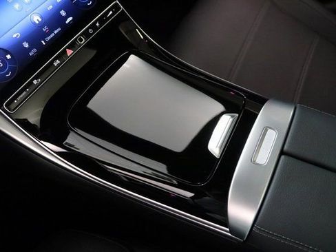 Certified 2025 Mercedes-Benz C 300 4MATIC Sedan image 27