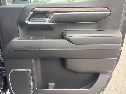 Used 2023 GMC Sierra 1500 Elevation w/ LPO, Elevation Black Package image 12