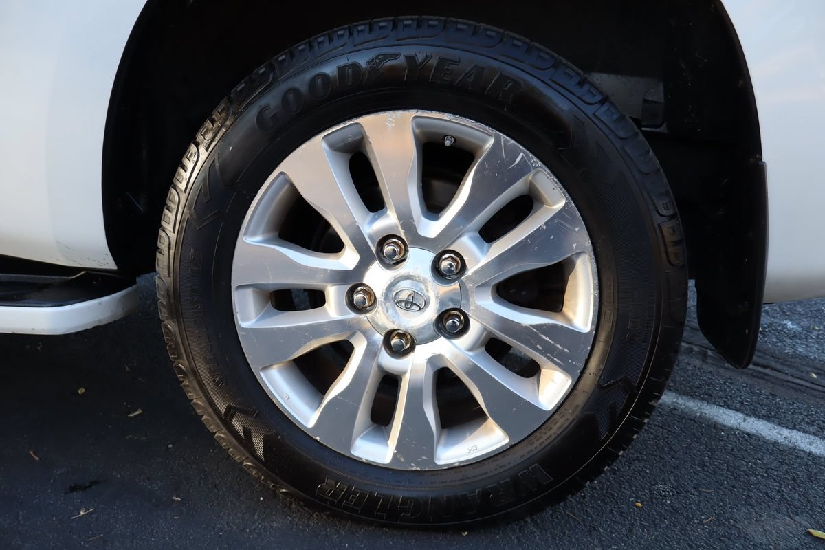 Used 2013 Toyota Sequoia Platinum AWD/4WD image 45