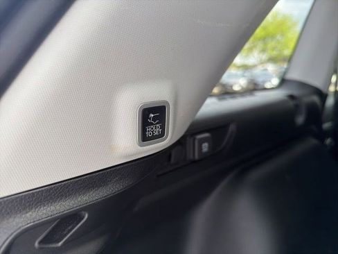 Used 2022 Jeep Grand Cherokee Limited AWD/4WD image 17