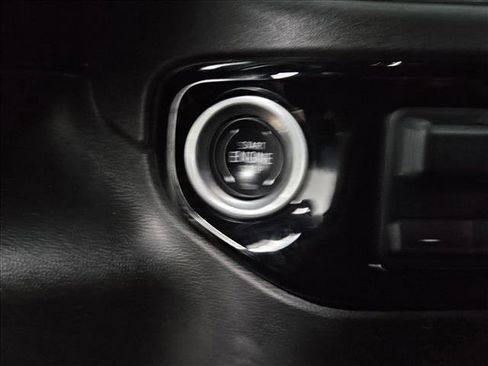 Used 2024 GMC Sierra 1500 SLE image 14