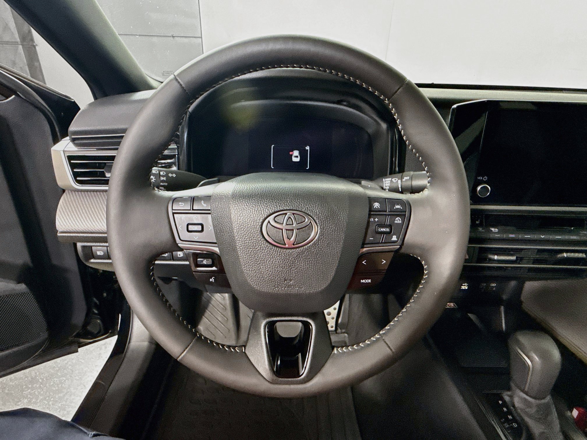 Certified 2025 Toyota Camry SE w/ Convenience Package FWD image 11