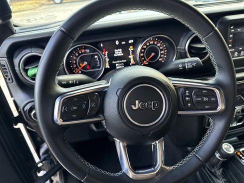 Used 2020 Jeep Gladiator Overland w/ Safety Group image 25