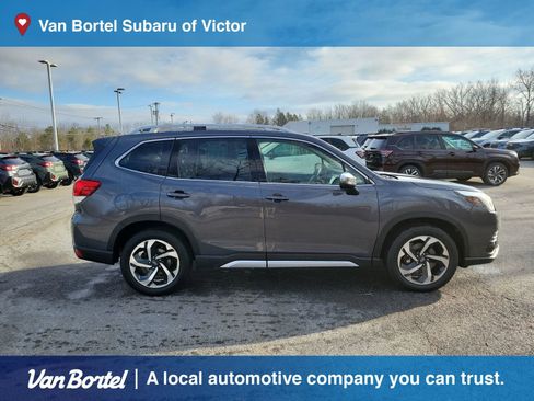 Used 2022 Subaru Forester Touring image 6