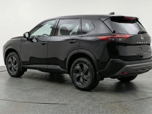 Used 2025 Nissan Rogue SV AWD/4WD image 6