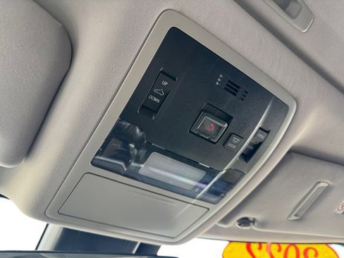 Used 2022 Lexus RX 450hL Luxury image 16