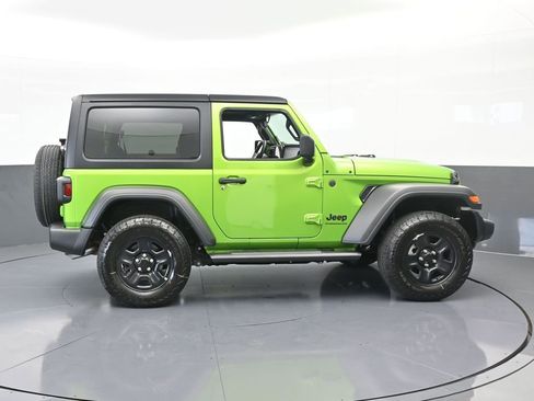 Used 2025 Jeep Wrangler Sport image 7