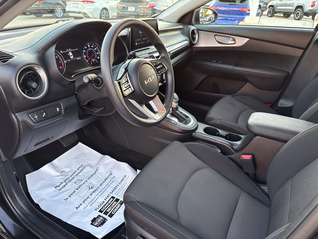 Used 2023 Kia Forte LXS w/ LXS Technology Package FWD image 8