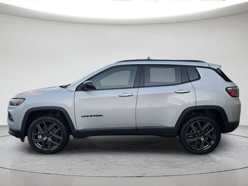 New 2026 Jeep Compass Latitude AWD/4WD image 6
