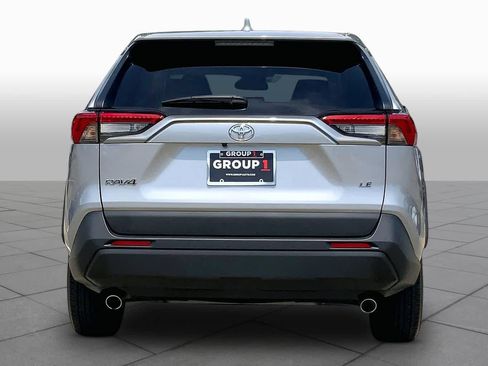 Used 2024 Toyota RAV4 LE FWD image 5