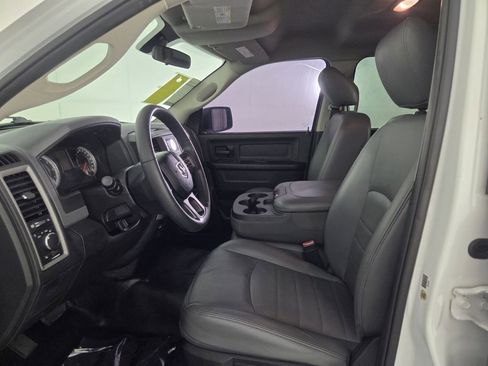 Used 2017 RAM 1500 Tradesman RWD image 32