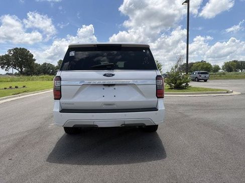 Used 2018 Ford Expedition Platinum AWD/4WD image 5