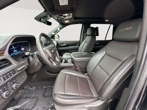 Used 2023 Chevrolet Tahoe High Country w/ Premium Package 2 AWD/4WD image 24