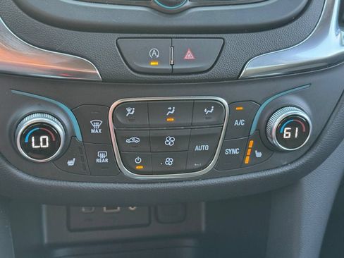 Used 2024 Chevrolet Equinox LT AWD/4WD image 22