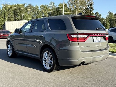 Used 2023 Dodge Durango GT image 5