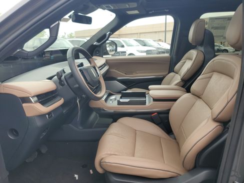 New 2026 Lincoln Navigator L Black Label AWD/4WD image 12