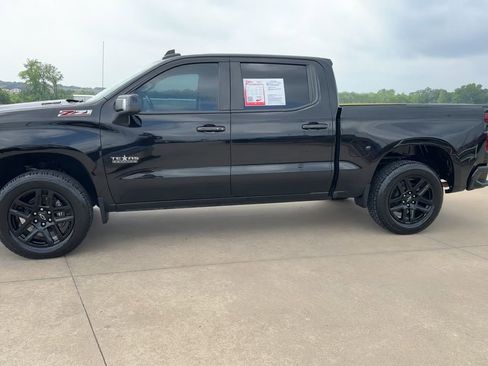 Used 2022 Chevrolet Silverado 1500 RST w/ LPO, Blackout Package AWD/4WD image 6