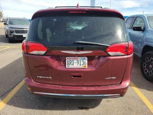 Used 2017 Chrysler Pacifica Limited w/ Advanced Safetytec Group image 6