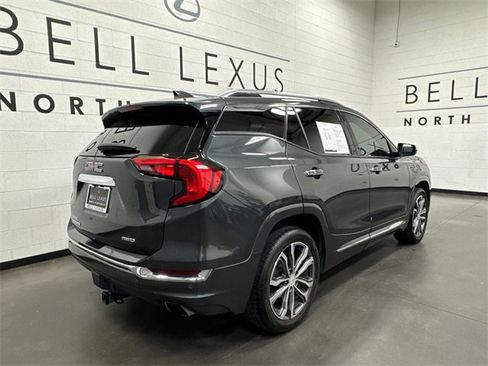 Used 2020 GMC Terrain Denali w/ Denali Premium Package image 3