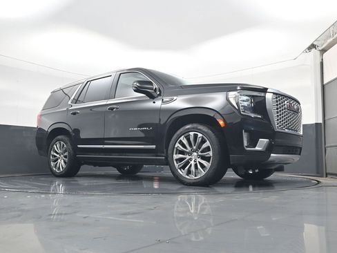 Used 2021 GMC Yukon Denali w/ Denali Premium Package image 24