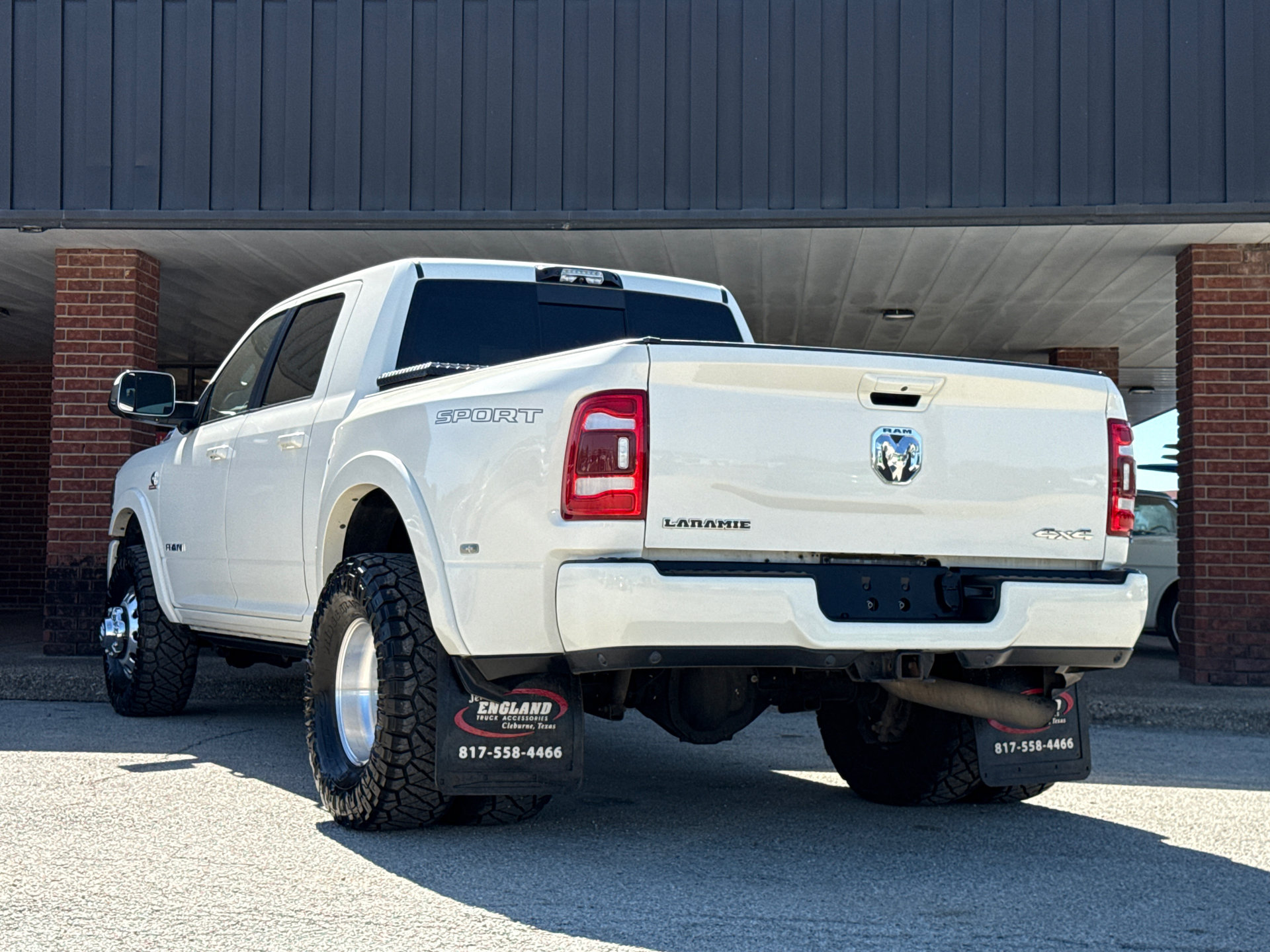 Used 2021 RAM 3500 Laramie AWD/4WD image 7