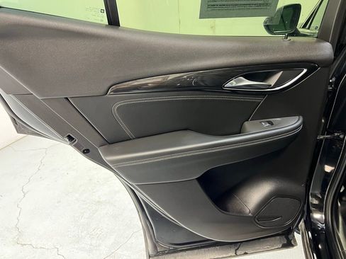 Used 2022 Buick Envision Preferred image 25