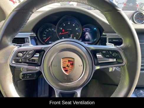 Used 2018 Porsche Macan AWD/4WD image 17