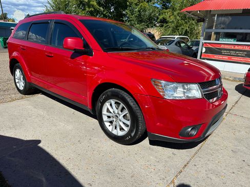 Used 2015 Dodge Journey SXT w/ Flexible Seating Group image 5