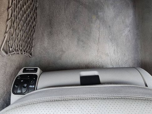 Used 2005 Mercedes-Benz E 320 Sedan image 38