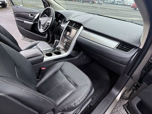 Used 2013 Ford Edge SEL image 26