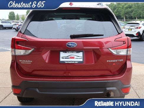 Used 2023 Subaru Forester Premium AWD/4WD image 5