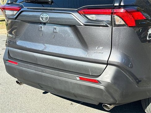 Certified 2022 Toyota RAV4 LE w/ Carpet Mat Package (TMS) image 5