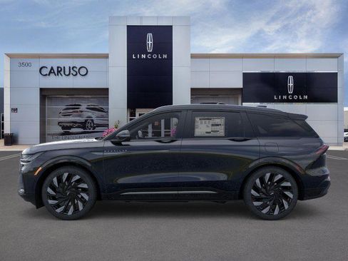 New 2026 Lincoln Nautilus Reserve w/ Jet Appearance Package image 3