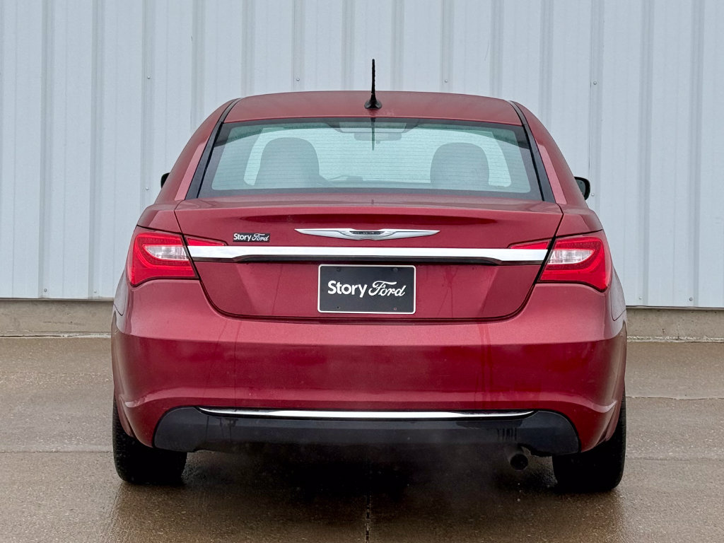 Used 2012 Chrysler 200 LX FWD image 5