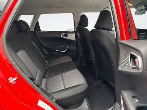 Used 2024 Kia Soul LX w/ Option Group 015 image 18