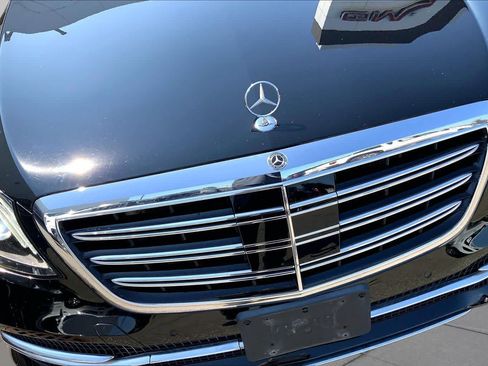Used 2019 Mercedes-Benz S 560 4MATIC Sedan image 31