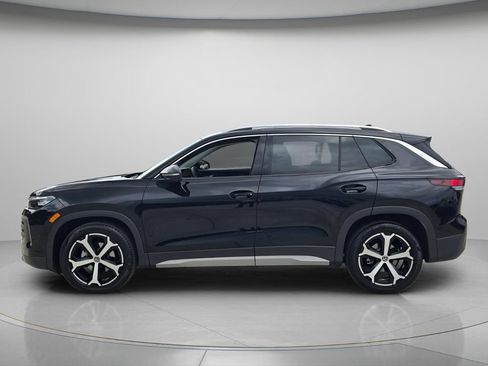 Certified 2026 Volkswagen Tiguan SE w/ Panoramic Sunroof Package FWD image 3