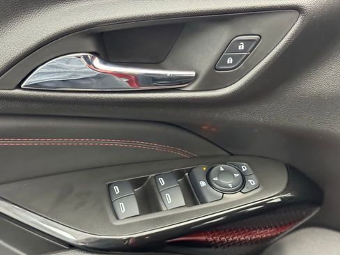 Used 2024 Chevrolet Trax RS w/ Driver Confidence Package image 32