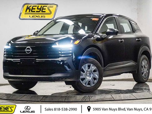 Used 2025 Nissan Kicks S FWD image 1