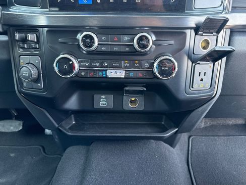 Used 2025 Ford F350 Lariat w/ Camper Package image 18